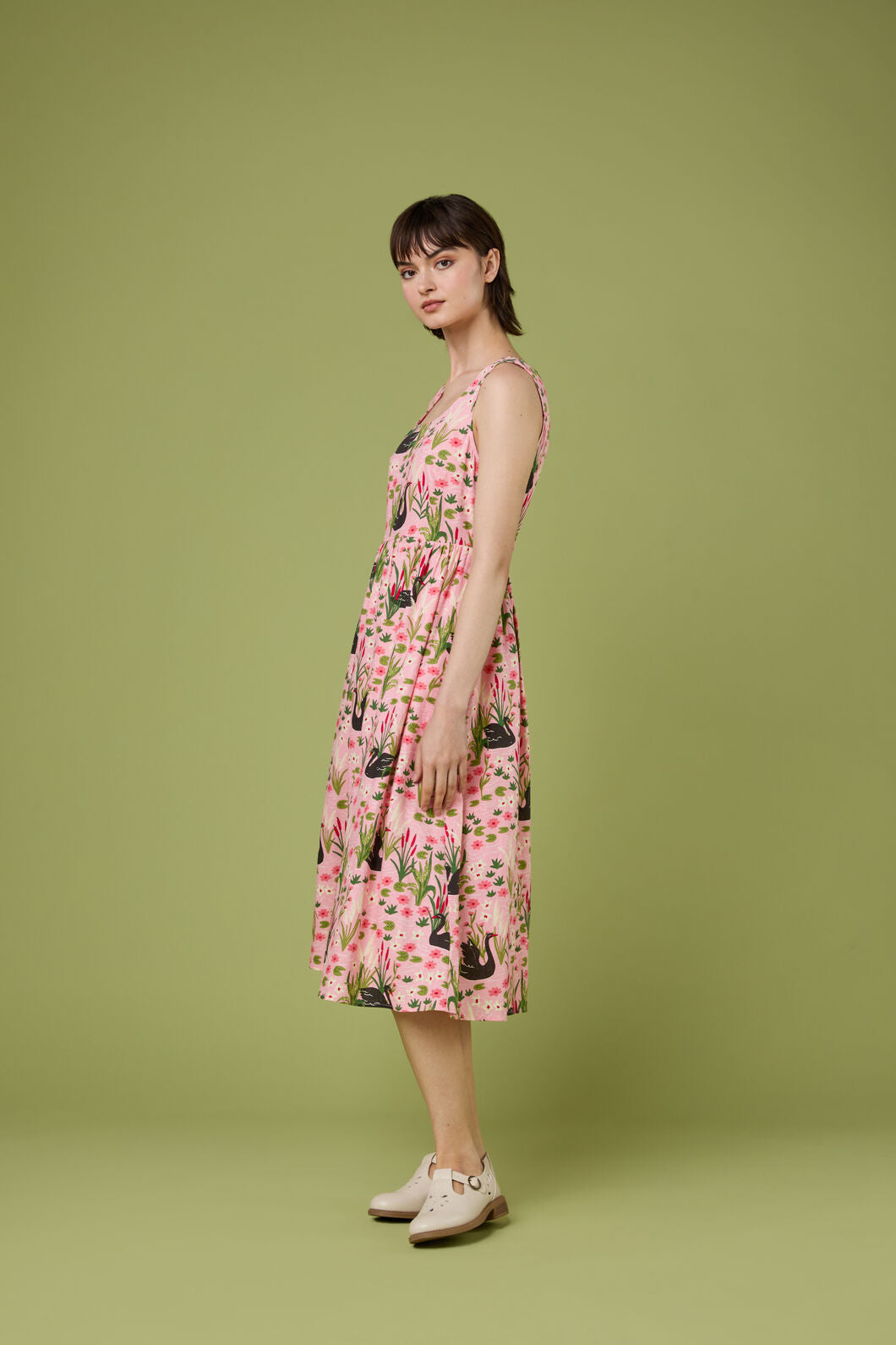 Princess Highway - Pretty Swan Midi Dress - pink