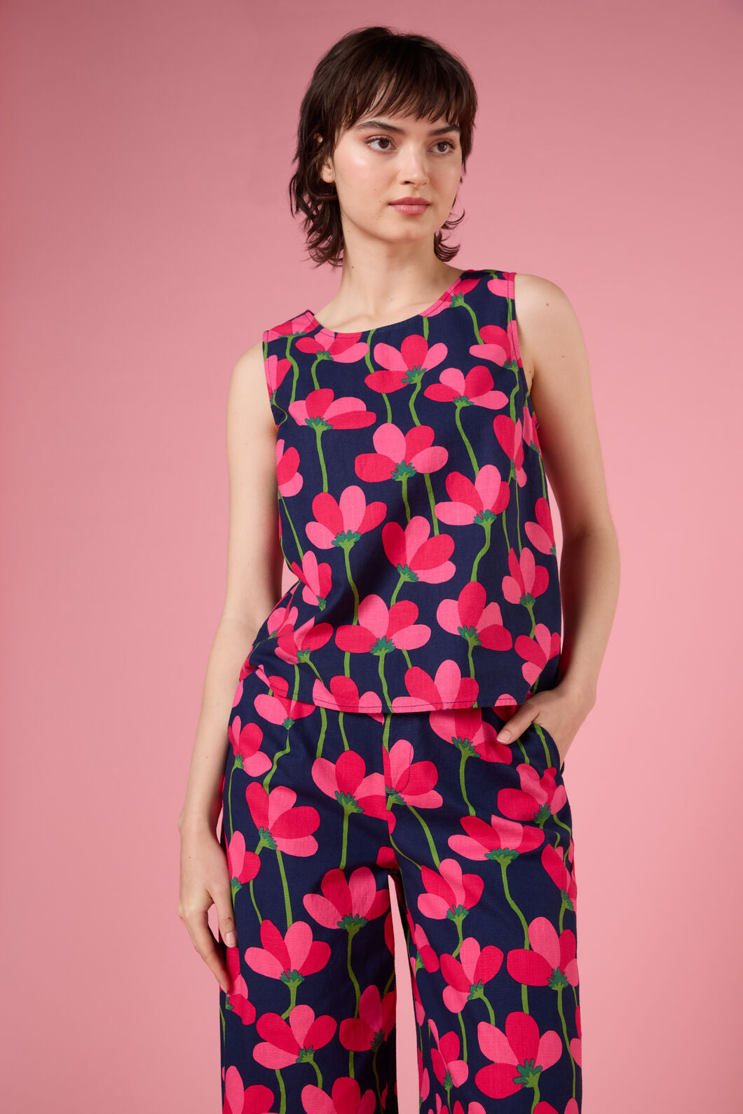 Princess Highway - Lulu Flower Shell Top - navy