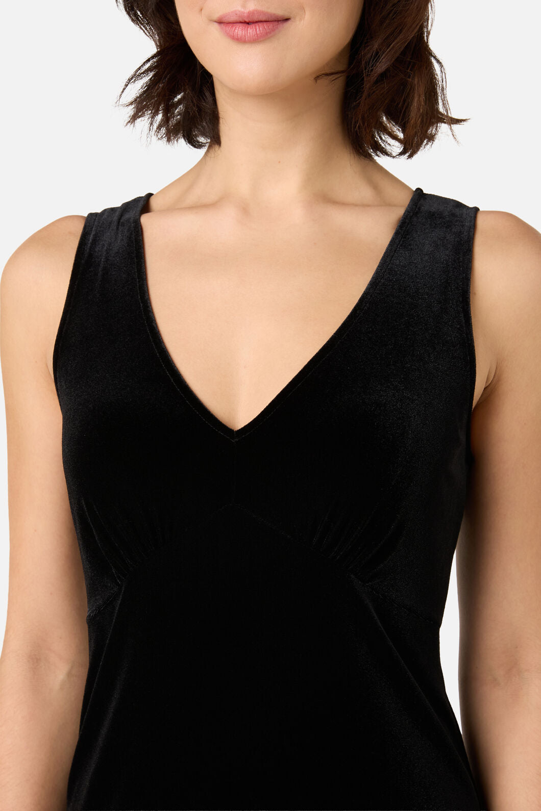 Princess Highway - Roxy Velvet Midi Dress - black