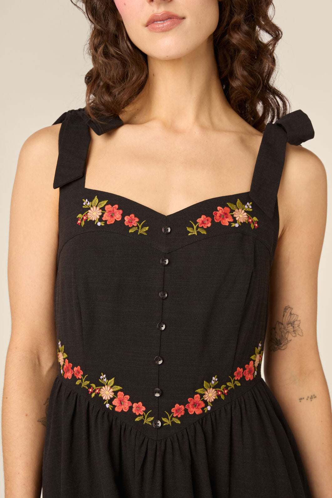 Princess Highway - 90'S Posy Embroidered Dress - black