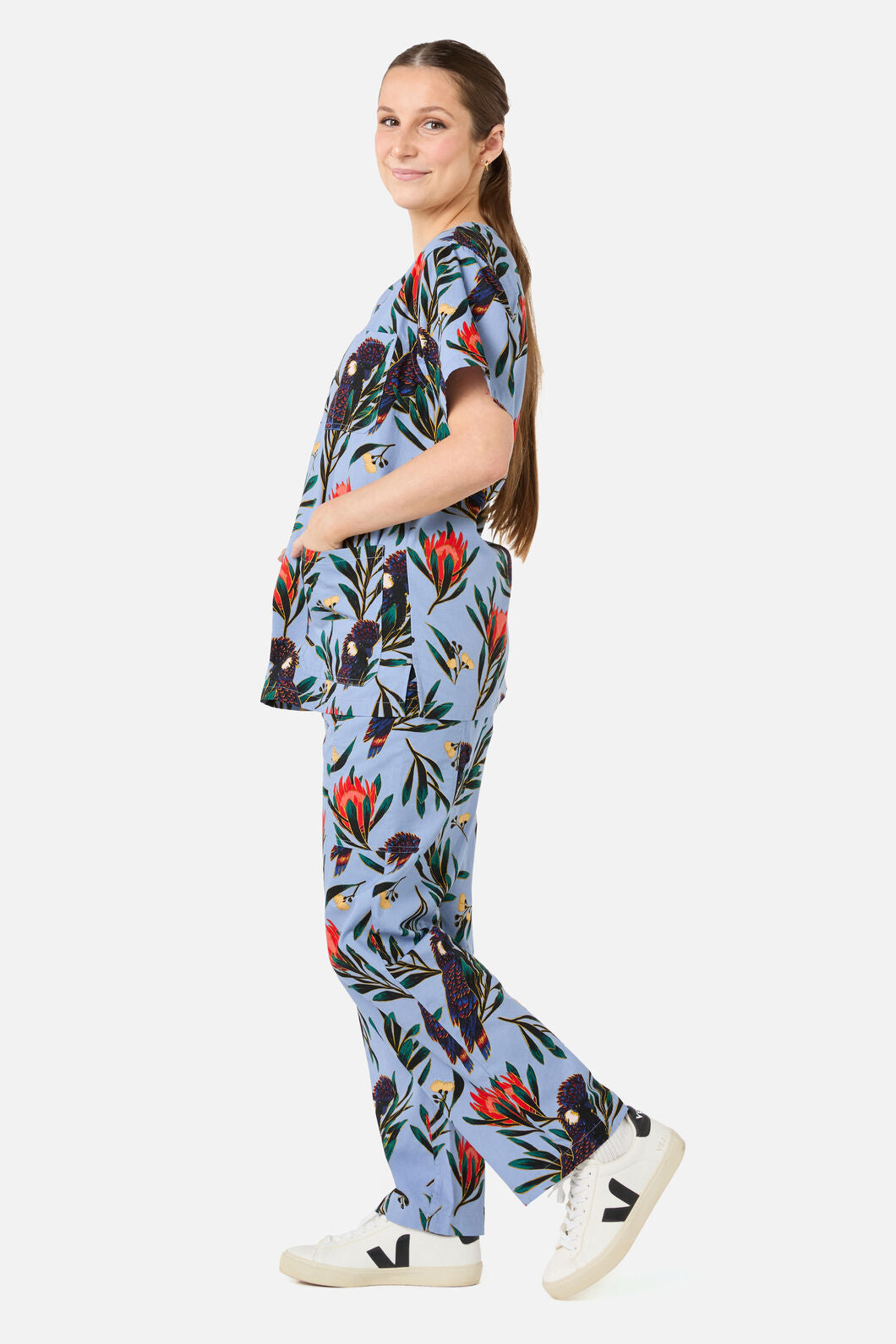 Princess Highway - Cockatoo & Protea scrub set - blue