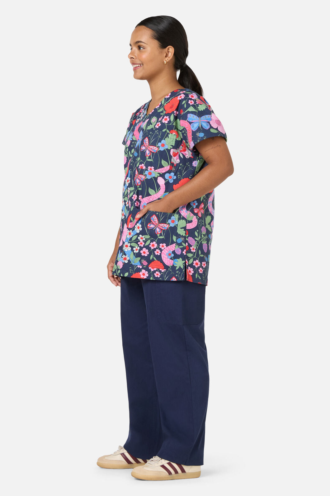 Snake Hand Scrub Snakes & Flora Top & Pant Scrubs – Princess Highway